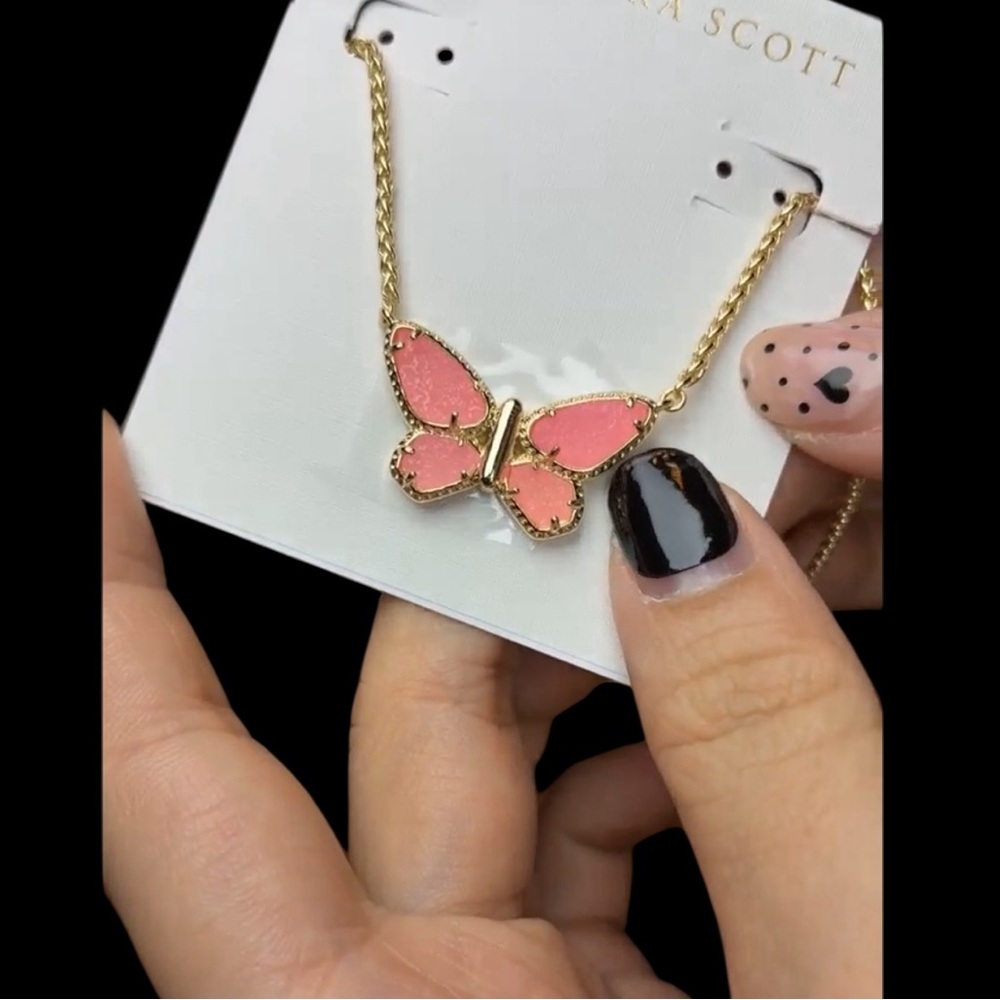 Kendra‎ Scott Dolly Parton x Gold Butterfly Pink Pendant Short Necklace NEW - Picture 6 of 9